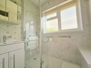 Photo 25- click for photo gallery